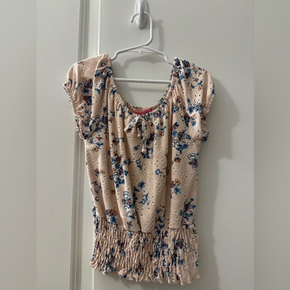 2 hip girls top